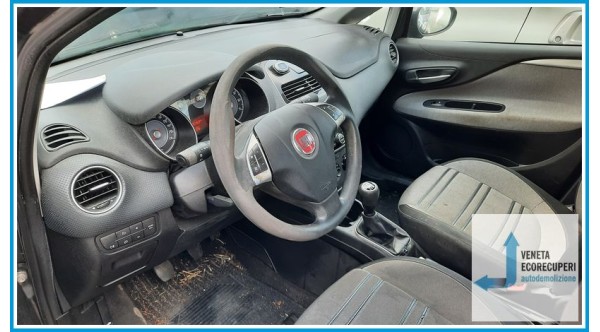 FIAT PUNTO EVO 3J del 2010 parti usate e ricambi