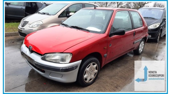 PEUGEOT 106  del 1998 parti usate e ricambi