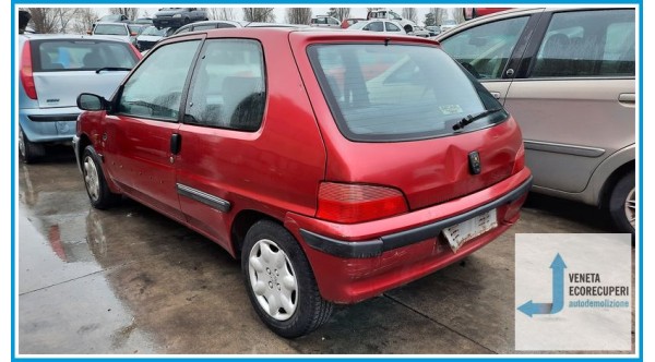 PEUGEOT 106  del 1998 parti usate e ricambi