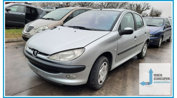 PEUGEOT 206  del 2002 parti usate e ricambi