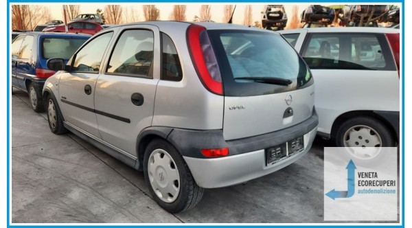 OPEL CORSA X01 del 2001 parti usate e ricambi