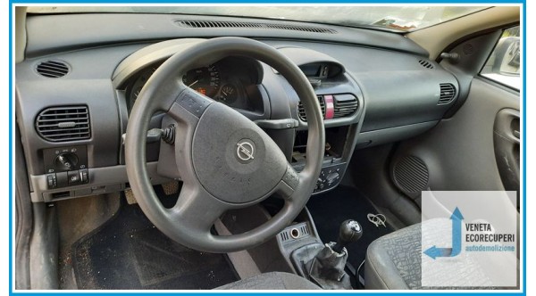 OPEL CORSA X01 del 2001 parti usate e ricambi