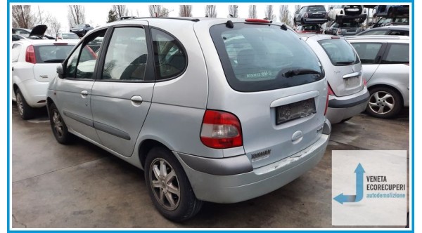 RENAULT MEGANE 1a Serie  del 2001 parti usate e ricambi