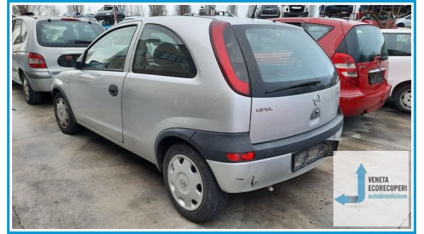 OPEL CORSA X01 del 2002 parti usate e ricambi