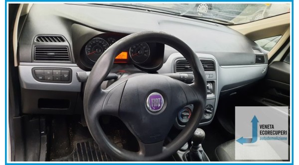 FIAT GRANDE PUNTO 4C del 2009 parti usate e ricambi