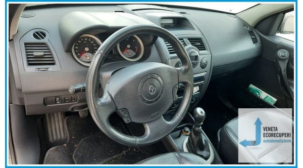 RENAULT MEGANE 2a Serie  del 2005 parti usate e ricambi