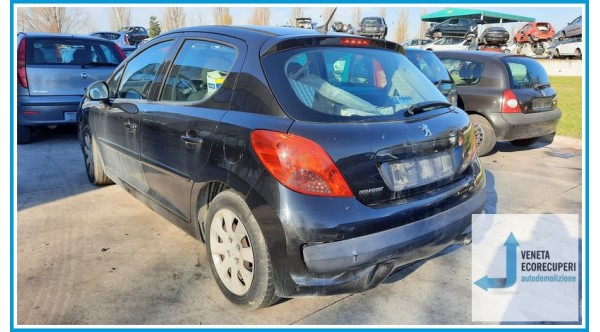 PEUGEOT 207  del 2008 parti usate e ricambi