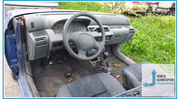 RENAULT CLIO 1a Serie  del 1998 parti usate e ricambi