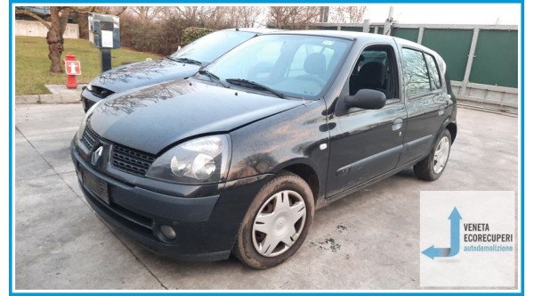 RENAULT CLIO 2a Serie  del 2003 parti usate e ricambi