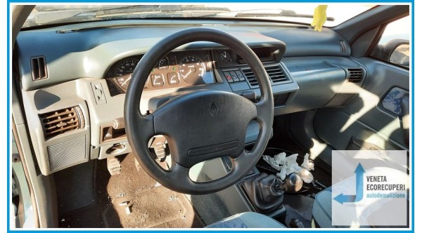 RENAULT CLIO 1a Serie  del 1994 parti usate e ricambi