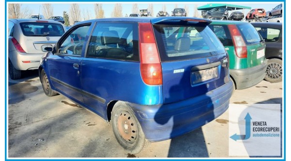 FIAT PUNTO 1a Serie  del 1999 parti usate e ricambi