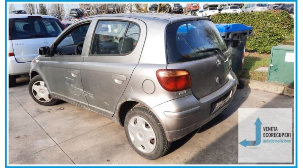 TOYOTA YARIS FRP del 2005 parti usate e ricambi