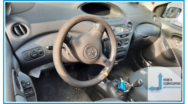 TOYOTA YARIS FRP del 2005 parti usate e ricambi