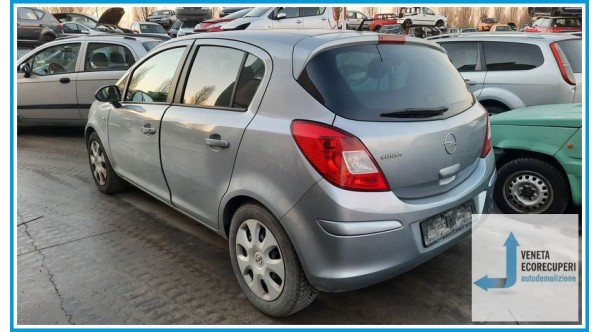 OPEL CORSA S07 del 2010 parti usate e ricambi