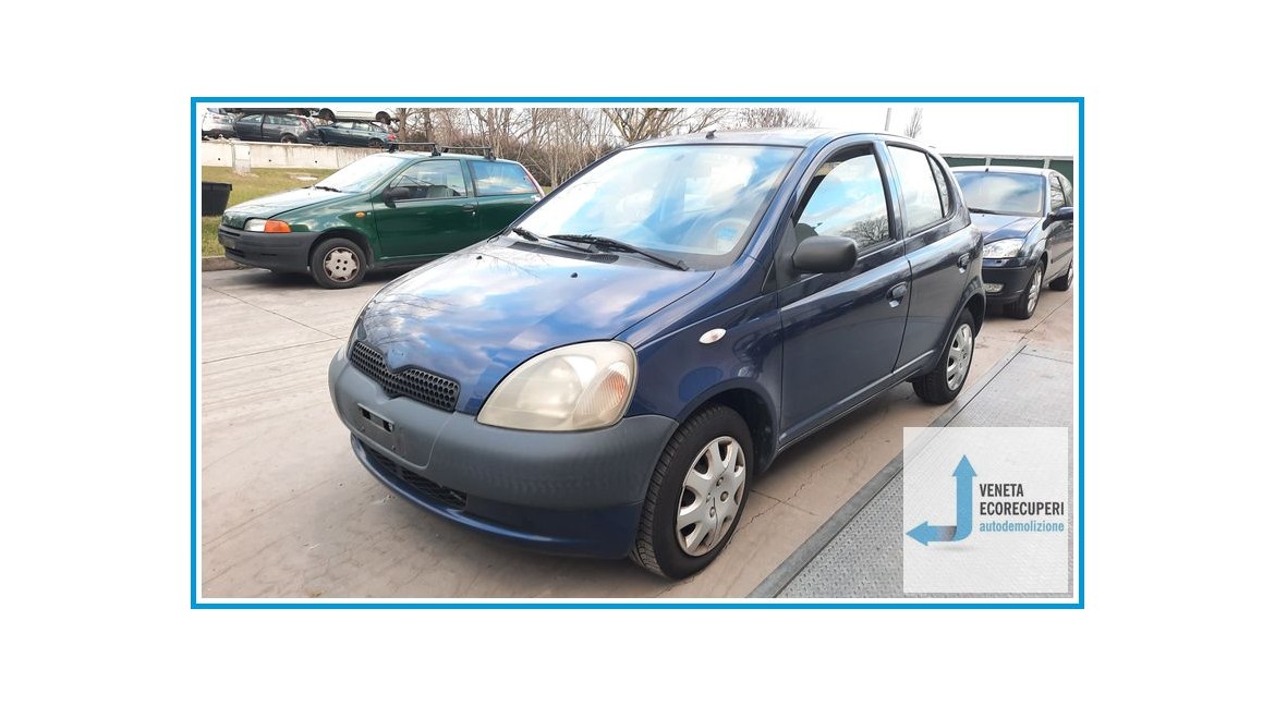 TOYOTA YARIS JPP del 2000 parti usate e ricambi
