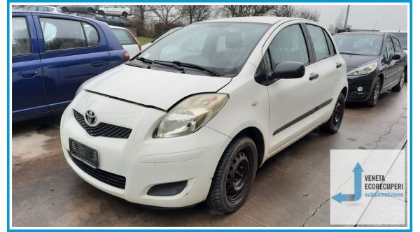 TOYOTA YARIS  del 2009 parti usate e ricambi
