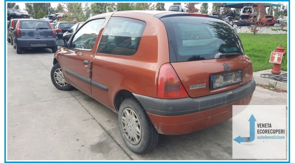 RENAULT CLIO 2a Serie  del 1998 parti usate e ricambi