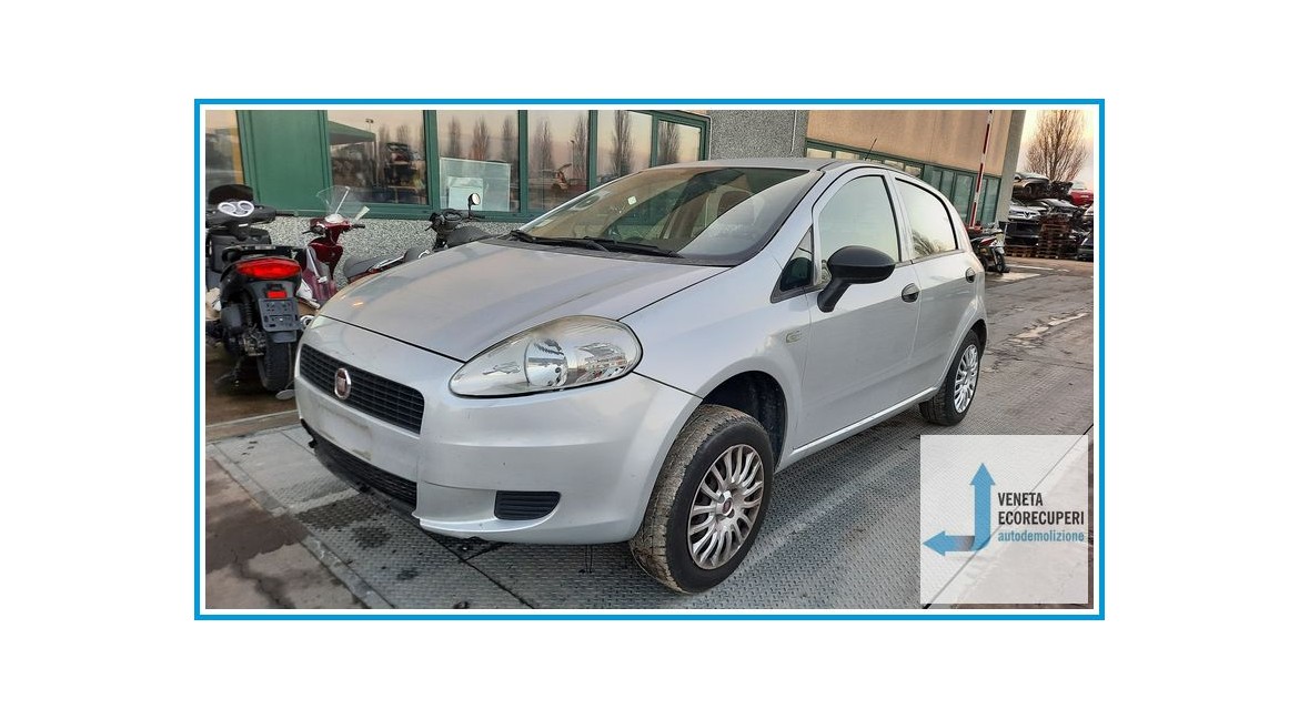 FIAT GRANDE PUNTO 3X del 2013 parti usate e ricambi