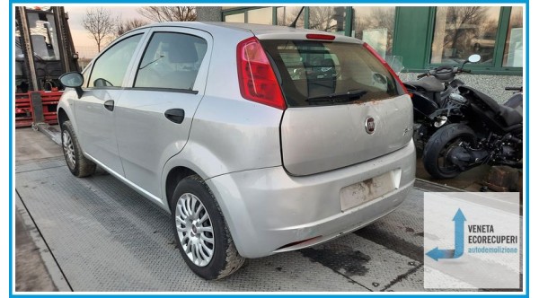 FIAT GRANDE PUNTO 3X del 2013 parti usate e ricambi
