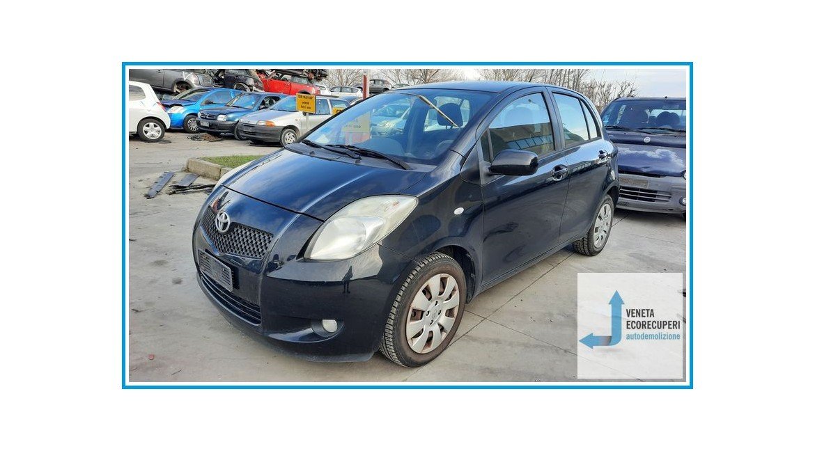 TOYOTA YARIS  del 2006 parti usate e ricambi