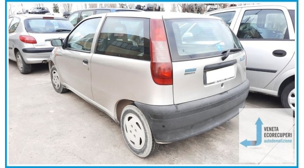 FIAT PUNTO 1a Serie  del 1994 parti usate e ricambi