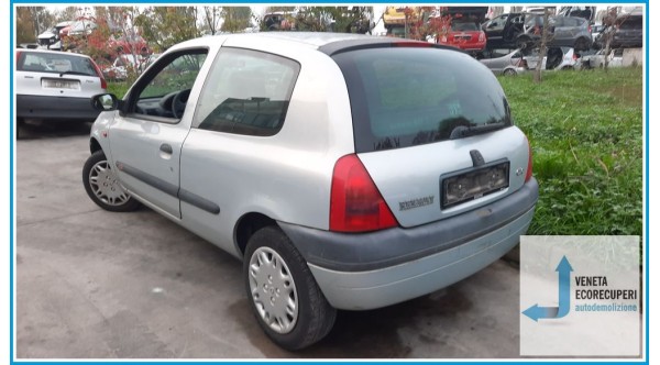 RENAULT CLIO 2a Serie  del 1999 parti usate e ricambi