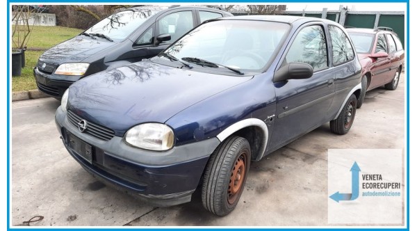 OPEL CORSA S93 del 1998 parti usate e ricambi