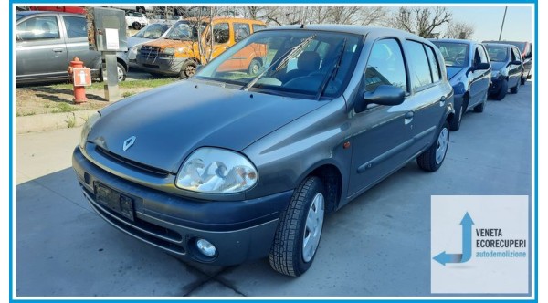 RENAULT CLIO 2a Serie  del 2000 parti usate e ricambi