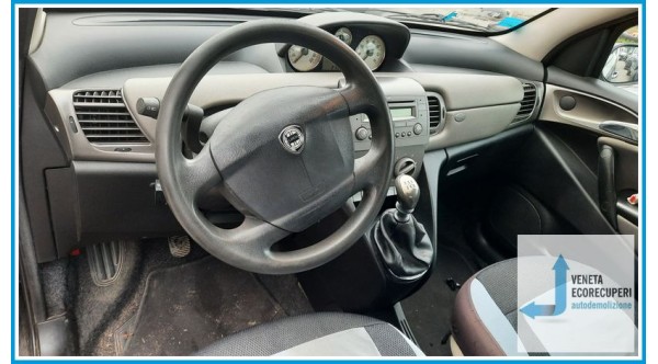 LANCIA YPSILON TE del 2006 parti usate e ricambi