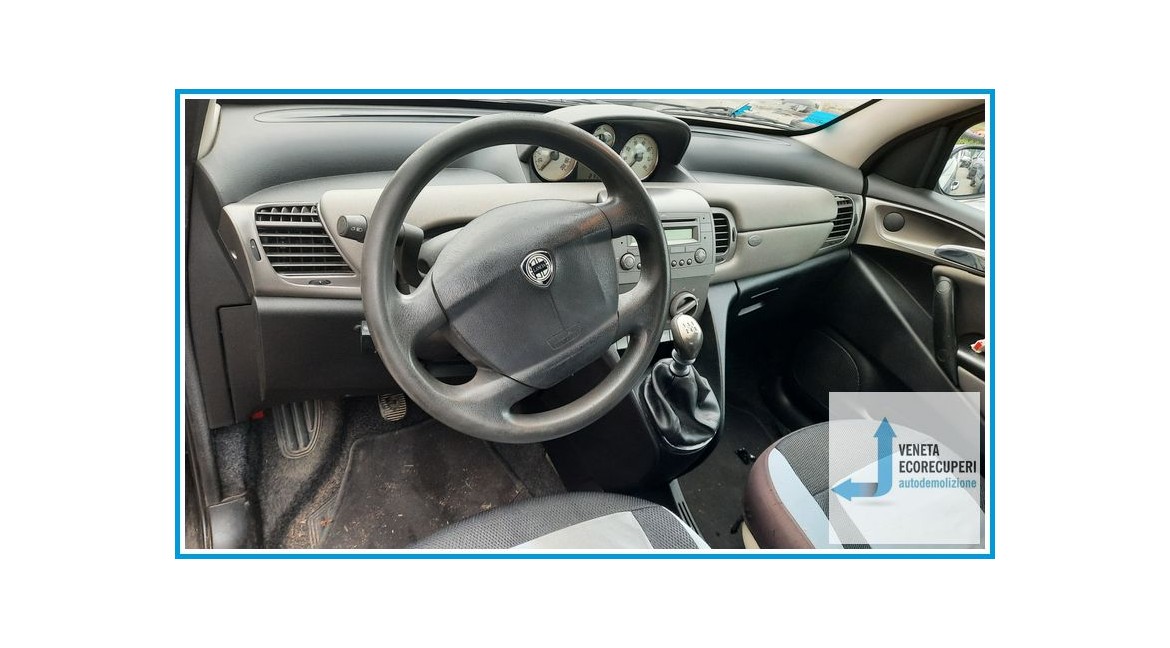 LANCIA YPSILON TE del 2006 parti usate e ricambi