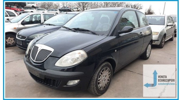 LANCIA YPSILON TE del 2006 parti usate e ricambi