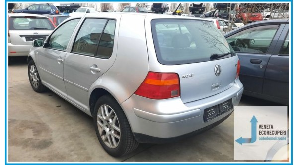 VOLKSWAGEN GOLF 1J del 2003 parti usate e ricambi