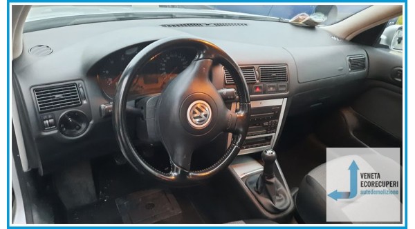 VOLKSWAGEN GOLF 1J del 2003 parti usate e ricambi