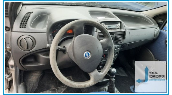 FIAT PUNTO 1N/1P del 2004 parti usate e ricambi