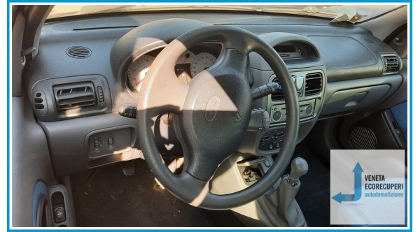 RENAULT CLIO 2a Serie  del 2000 parti usate e ricambi