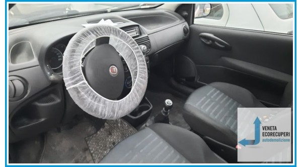FIAT PUNTO CLASSIC 2U del 2010 parti usate e ricambi
