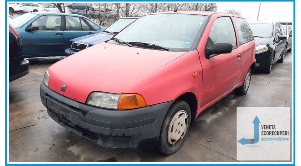 FIAT PUNTO 1a Serie  del 1997 parti usate e ricambi - Tipo Motore 176B3000