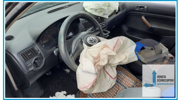 VOLKSWAGEN GOLF 1J del 2000 parti usate e ricambi - Tipo Motore AJM