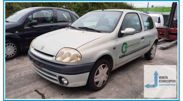 RENAULT CLIO 2a Serie  del 2000 parti usate e ricambi - Tipo Motore D7FD7
