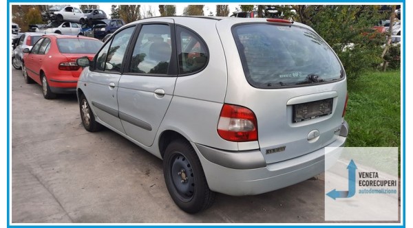 RENAULT MEGANE 1a Serie  del 2002 parti usate e ricambi - Tipo Motore F9QK7