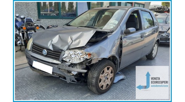 FIAT PUNTO 1N/1P del 2004 parti usate e ricambi - Tipo Motore 188A4000