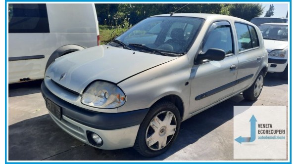 RENAULT CLIO 2a Serie  del 2001 parti usate e ricambi - Tipo Motore D7FG7