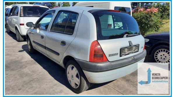 RENAULT CLIO 2a Serie  del 2001 parti usate e ricambi - Tipo Motore D7FG7