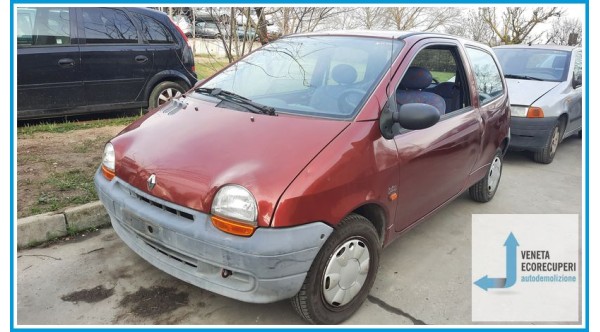 RENAULT TWINGO 1a Serie  del 1994 parti usate e ricambi
