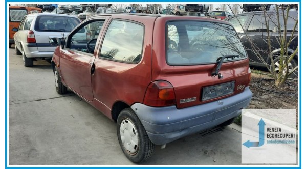 RENAULT TWINGO 1a Serie  del 1994 parti usate e ricambi