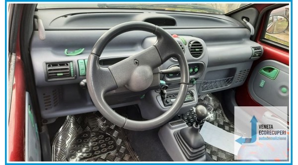 RENAULT TWINGO 1a Serie  del 1994 parti usate e ricambi