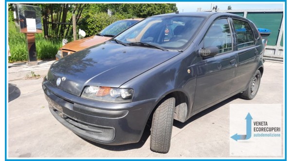 FIAT PUNTO 1N/1P del 2001 parti usate e ricambi - Tipo Motore 188A4000
