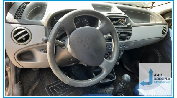 FIAT PUNTO 1N/1P del 2001 parti usate e ricambi - Tipo Motore 188A4000