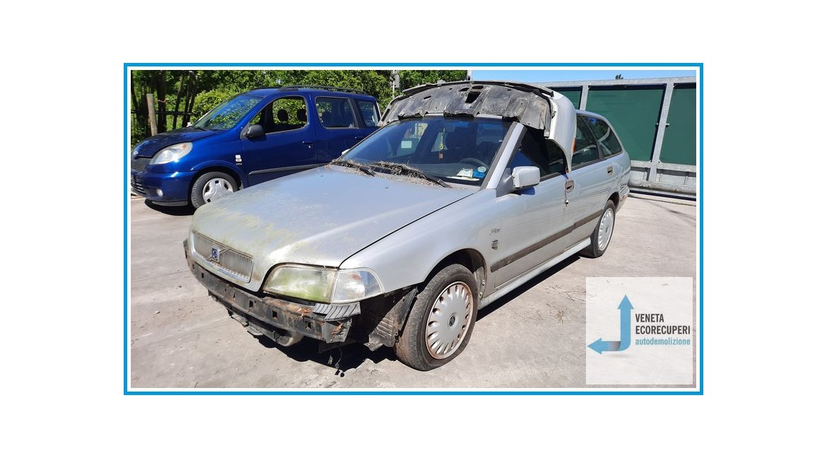 VOLVO V40  del 1999 parti usate e ricambi - Tipo Motore D4192T2