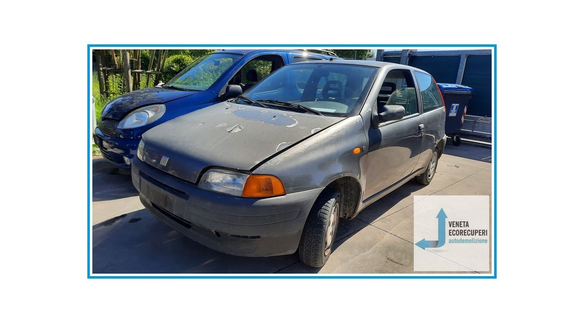 FIAT PUNTO 1a Serie  del 1998 parti usate e ricambi - Tipo Motore 176B2000